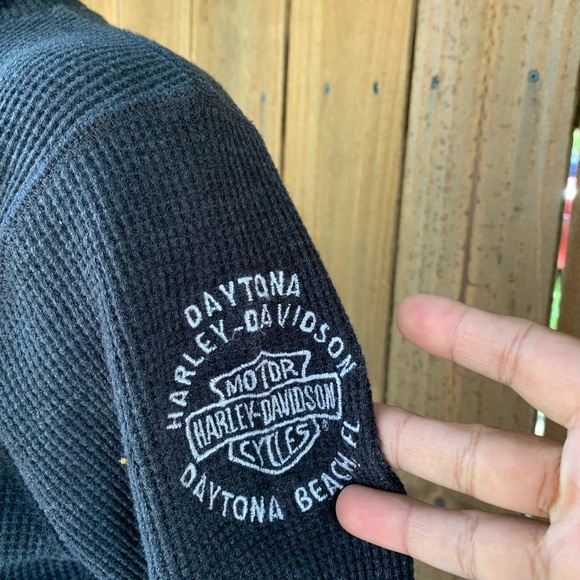 Women's Harley Davidson thermal turtleneck size Medium. - Picture 4 of 8